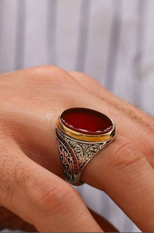 Kırmızı Akik Taşlılar