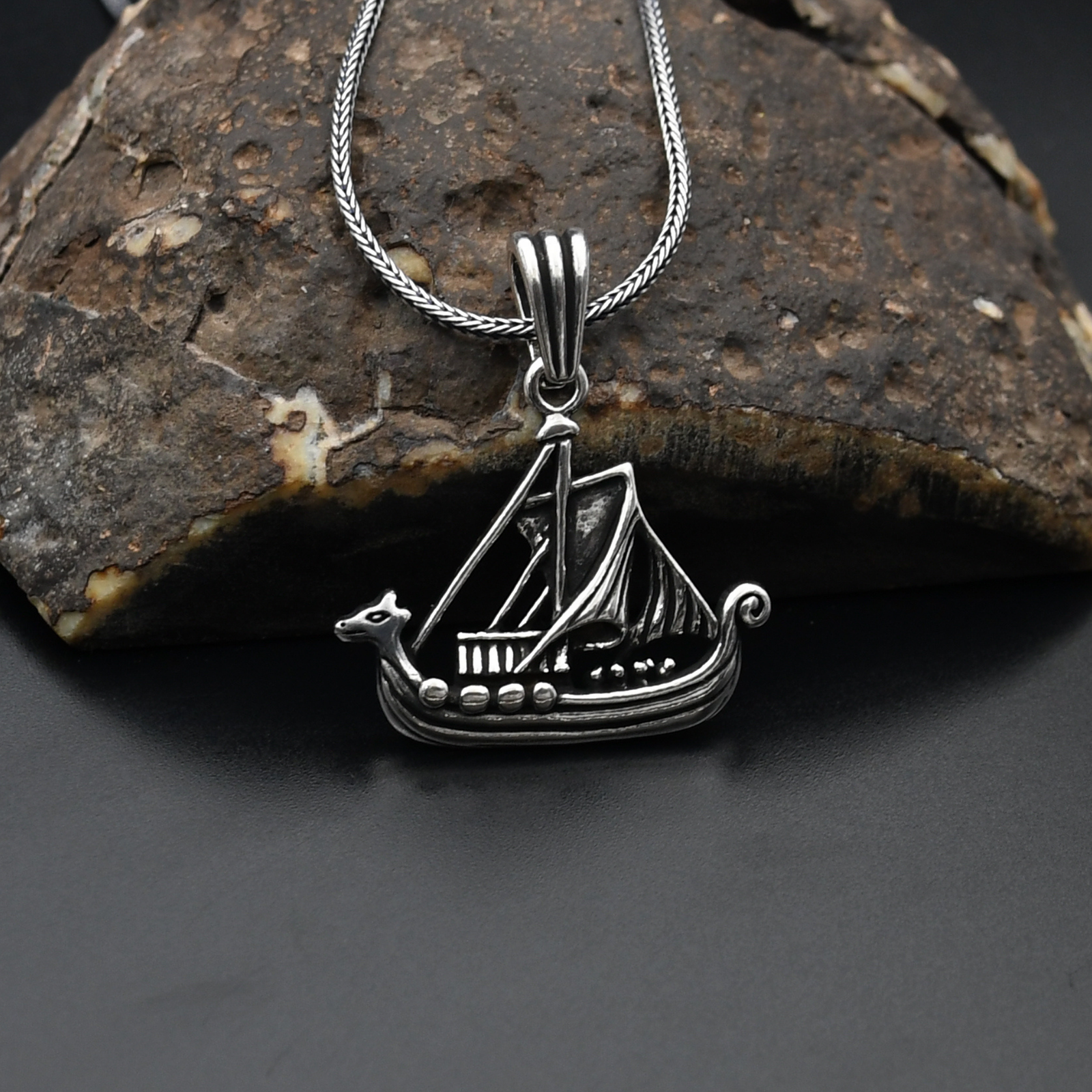 Gemi Figür Kolye - Alure - Gemi Figür Kolye - Alure -  -  -  - #tag1# - #tag2# - #tag3# - #tag4#